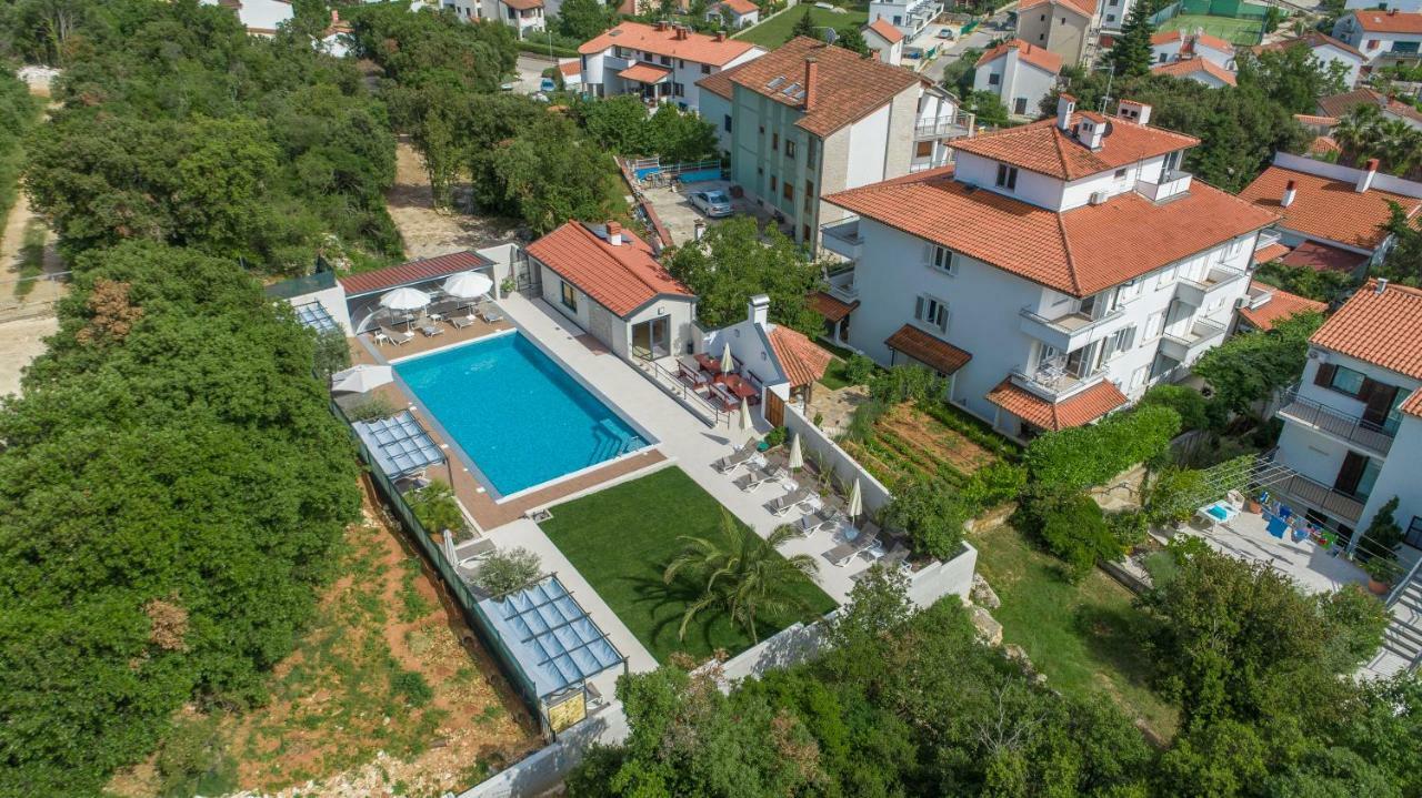 Apartments Sanmichel Pula Bagian luar foto
